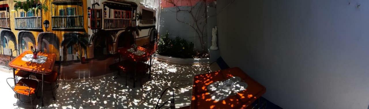 Hostal Aquarium Cartagena Exterior photo